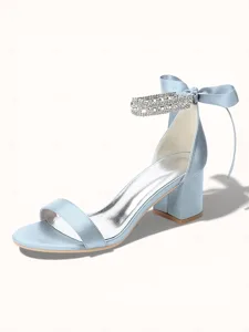 sandales-argentees-a-talons-carres-pour-bleu-24