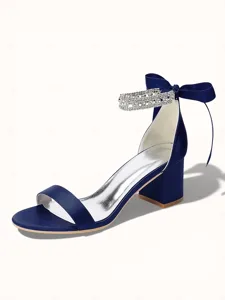 sandales-argentees-a-talons-carres-pour-bleu-de-minuit-10