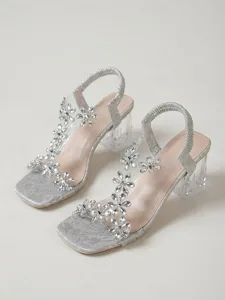 sandales-argentees-a-talons-hauts-et-a-f-argent-1