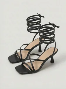 sandales-blanches-a-lacets-et-a-talons-p-noir-6