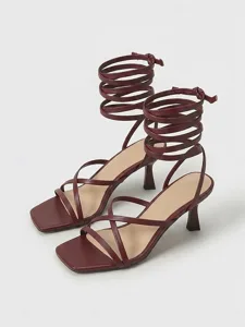 sandales-blanches-a-lacets-et-a-talons-p-vin-7