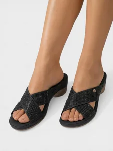 sandales-compensees-a-brides-croisees-et-default-12
