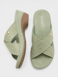 sandales-compensees-a-brides-croisees-et-default-2