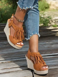 sandales-compensees-a-franges-pour-femme-default-2