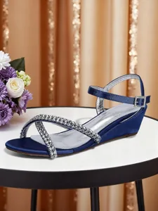 sandales-compensees-bleues-a-strass-pour-bleu-de-minuit-16