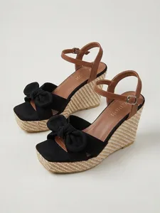 sandales-compensees-en-daim-rouge-pour-f-noir-6