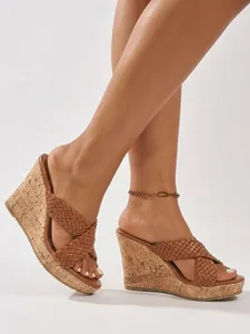 sandales-compensees-marron-tressees-pour-marron-9