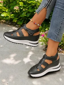 sandales-de-sport-pour-femmes-avec-souti-noir-4