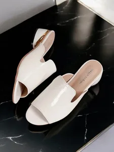sandales-mules-a-bout-ouvert-en-cuir-ver-default-16
