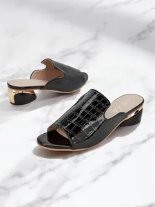 sandales-mules-a-bout-ouvert-en-cuir-ver-default-8