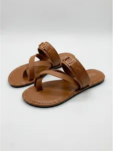 sandales-plates-marron-a-lanieres-pour-f-marron-1