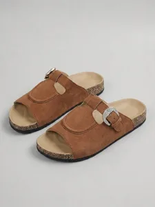 sandales-plates-marron-pour-femme-coupe-marron-1