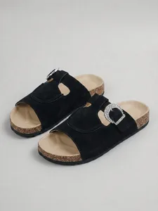 sandales-plates-marron-pour-femme-coupe-noir-9