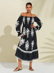 schulterfreies-midikleid-mit-geometrisch-default-3