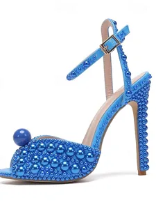 talons-aiguilles-ornes-de-perles-pour-fe-bleu-10