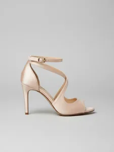 talons-hauts-de-mariage-elegants-en-sati-default-4