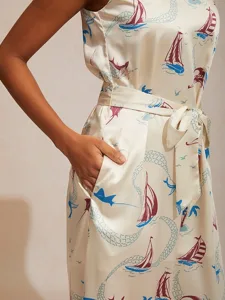 urlaubs-maxikleid-aus-satin-mit-meeresmo-default-3