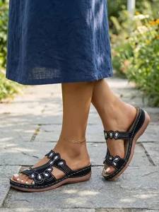 women-s-black-comfort-cutout-sandals-emb-default-5