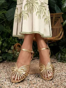 women-s-black-strappy-flat-sandals-chic-default-7