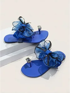women-s-white-flat-sandals-with-oversize-blue-3