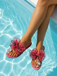 women-s-white-flat-sandals-with-oversize-default-12