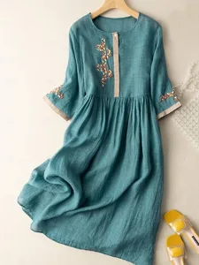 besticktes-damen-midikleid-aus-bau-17834289-grun-5