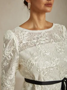 damen-spitzentops-blumen-grafik-el-18969402-default-3