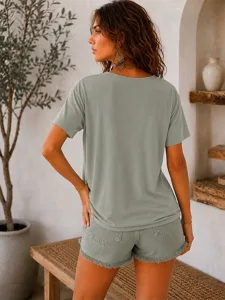 damen-t-shirt-druck-blumen-grafik-15448119-default-4